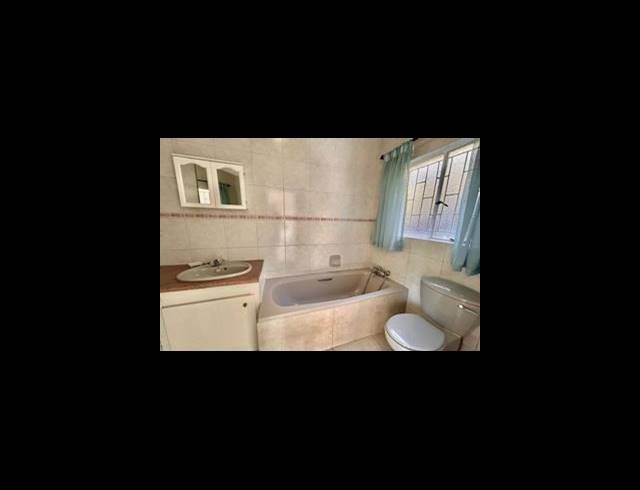 3 BEDROOM HOUSE FOR SALE IN OAKDENE
